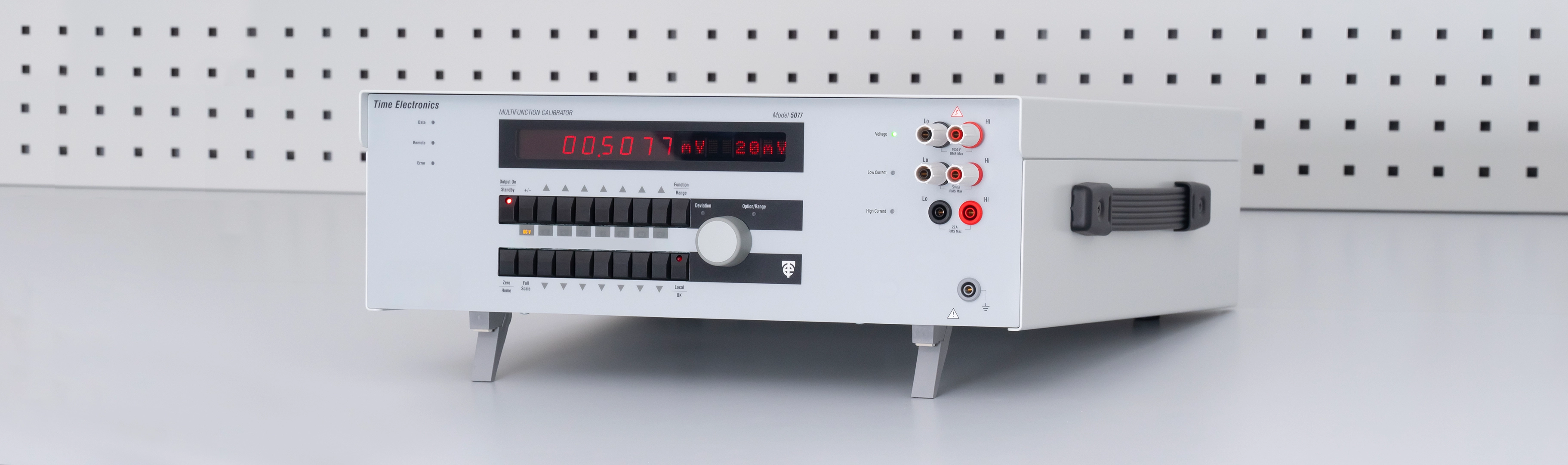 5077 Multifunction Power Calibrator | Time Electronics
