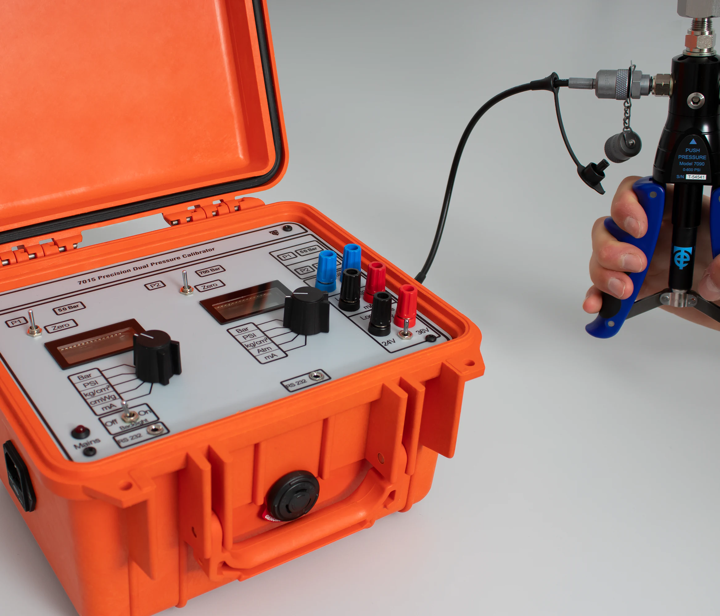 7015 Dual Range Portable Pressure Calibrator | Time Electronics