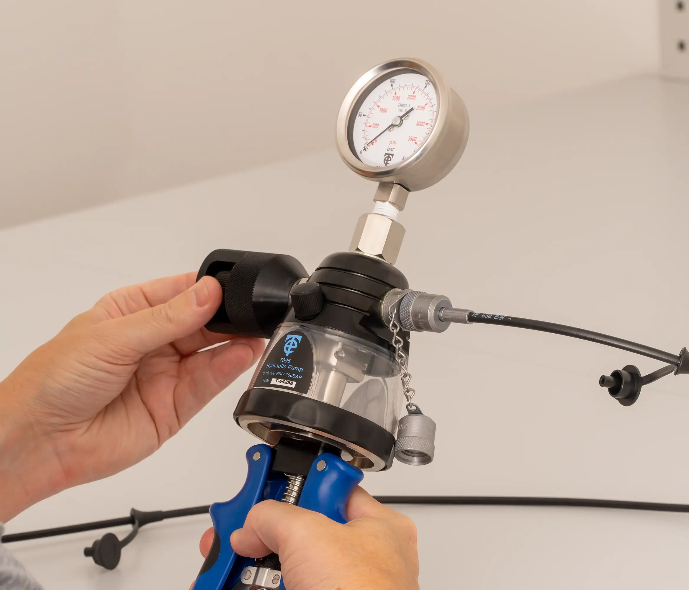 7095 Hydraulic Calibration Pump, Pressure Instruments - Time Electronics